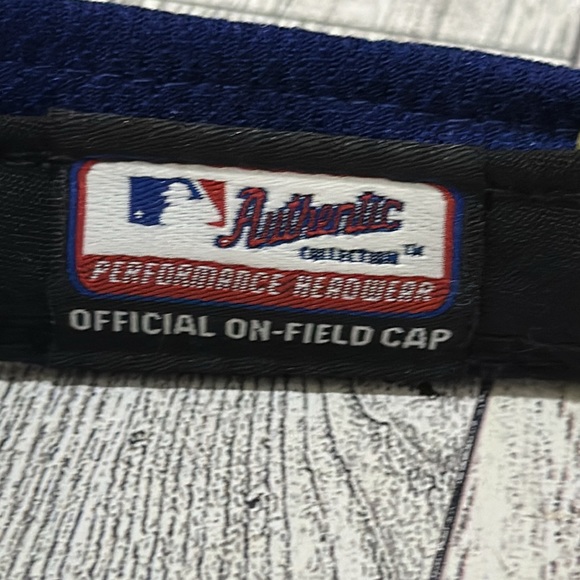 Texas Rangers blue visor cap - Picture 6 of 6